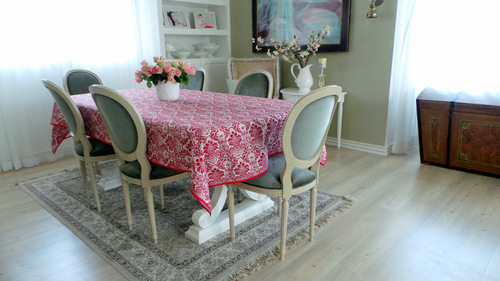 Laudlina Diana 250x140 cm sobib suurepäraselt antiikmööbliga, annab ka jumet ükskõik millise laua kattena. Источник: www.makayladesign.com