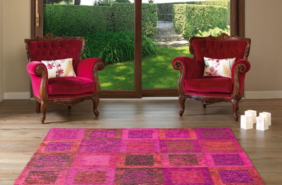 Square carpets purple Allikas: www.sitap.it