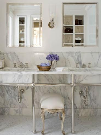 Elegantne ja efektse läikega Carrara marmor