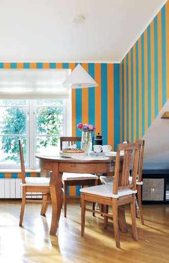 Ühe Kalamaja kodu sügiseselt rõõmsate värvidega köök