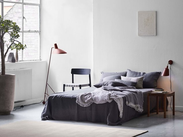 Neutraalsetes toonides Collect sarja padjad, pleedid ja voodikatted muudavad iga magamistoa
puhkuseoaasiks. Tootja: &amp;Tradition Allikas: elkemoobel.ee