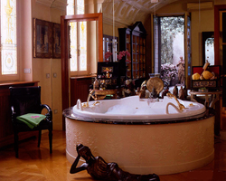 8 vannitubade disainiideed kuulsuste kodudest