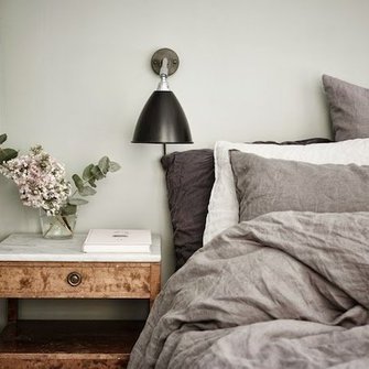 Source: http://myscandinavianhome.blogspot.com/2015/04/the-lovely-home-green-grey-home-of.html